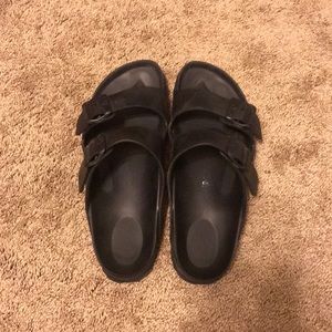 Black Birkenstock’s